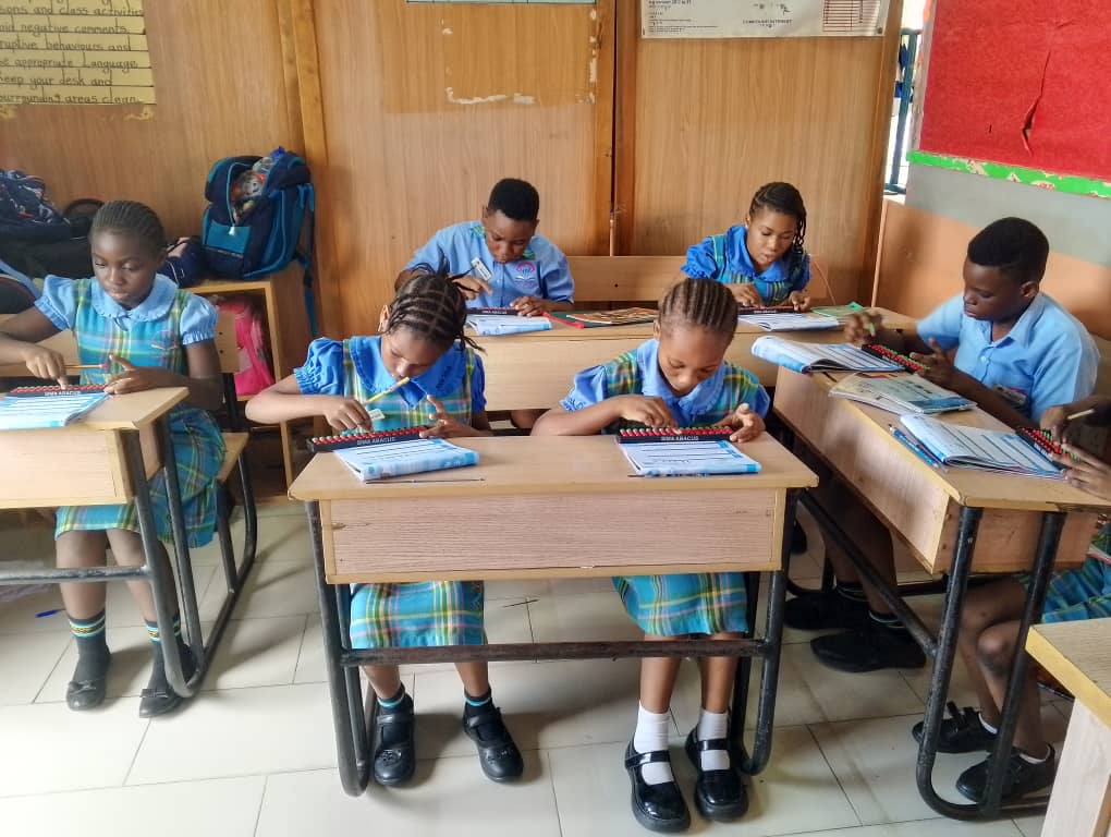 Preschool child learning abacus – best age to start abacus training